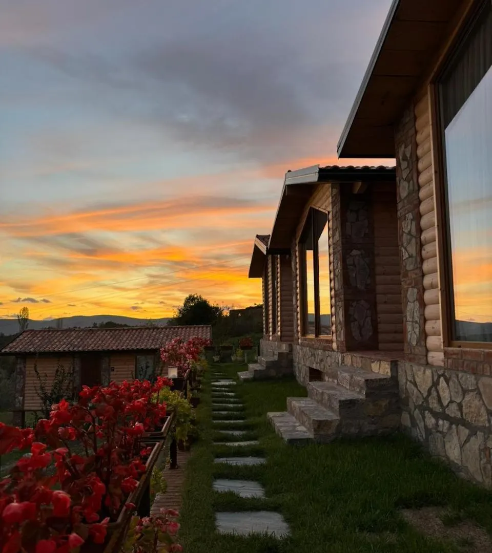 Ferienhaus Guest House Si N'Shpi Tande - Mrizi I Zanave Fishte